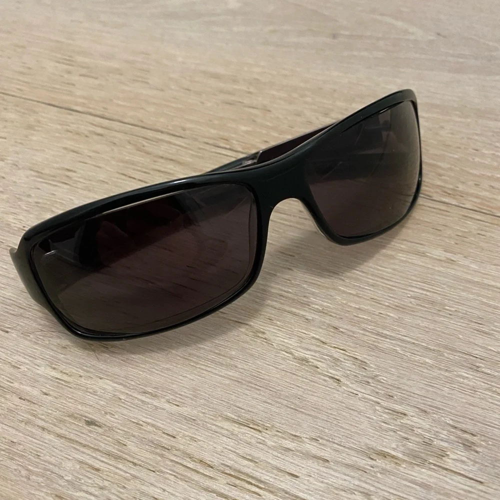 Burberry Black Wrap Sunglasses with Check Inside and on Arms 8436/S 58/14 Size - Picture 15 of 16